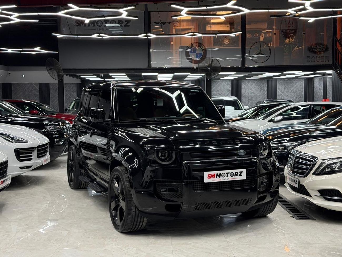 Land Rover Defender P400 110 HSE 3.0L (5 Seater)