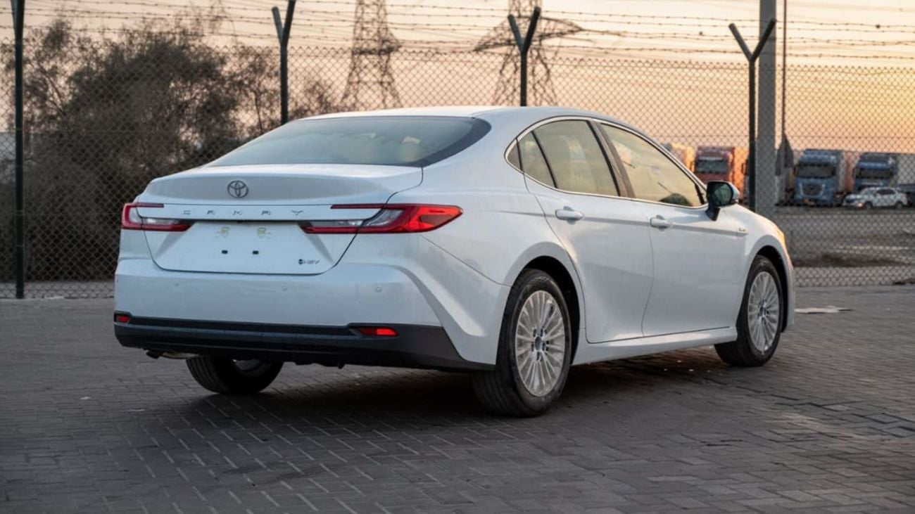 تويوتا كامري GLE 2.5L Hybrid