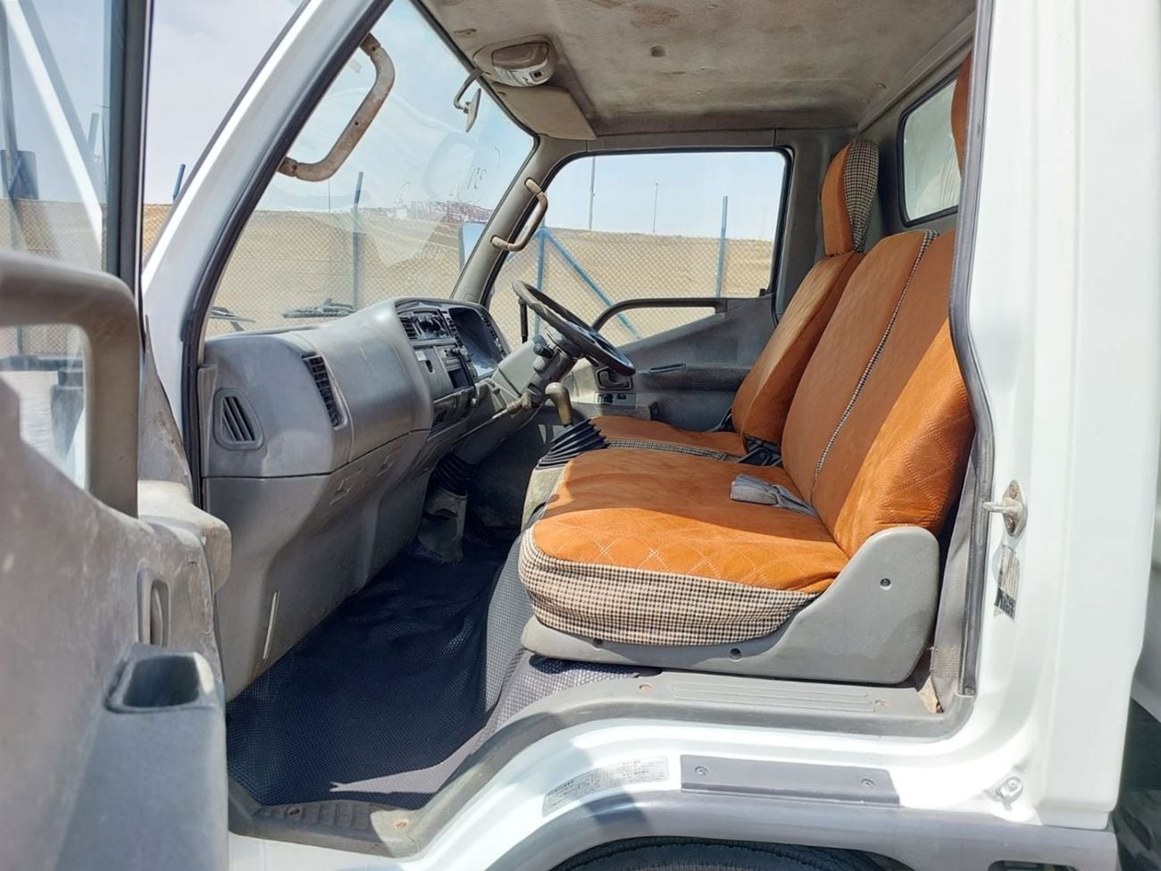 ميتسوبيشي كانتر فان 1994 MITSUBISHI CANTER DUMPER RHD DIESEL MANUAL(PM01153)