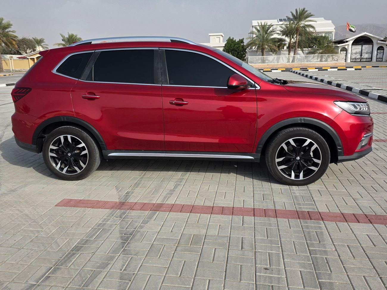 أم جي RX5 2.0 turbo