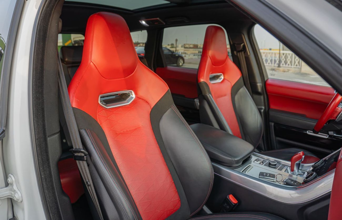 Land Rover Range Rover Sport SVR 5.0L (575 HP) 4WD