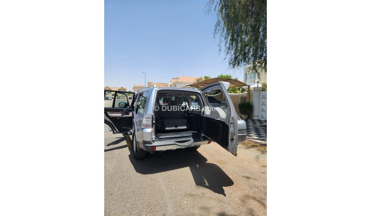 Mitsubishi Pajero GLS