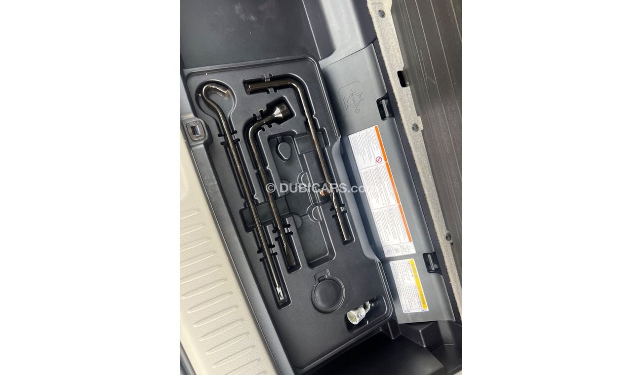 Toyota Highlander 2019 LE AWD 3.5L - 4x4 USA IMPORTED