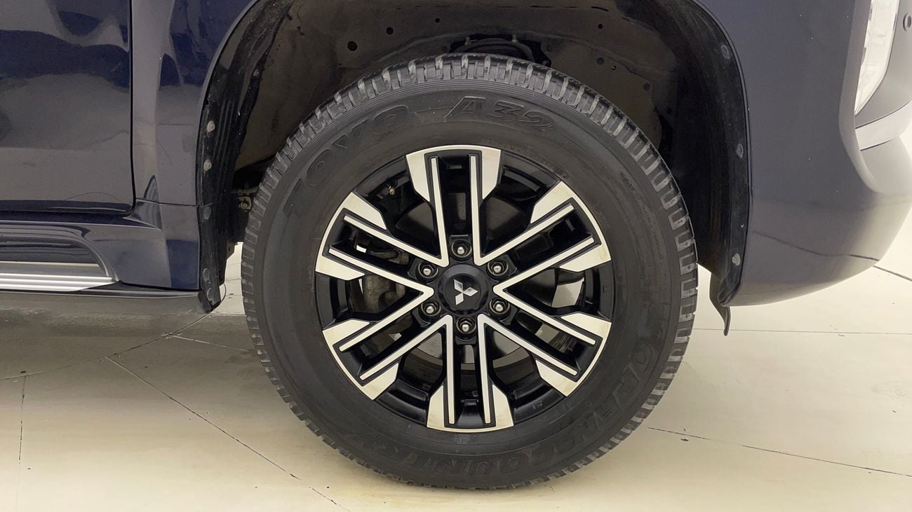 ميتسوبيشي مونتيرو سبورت GLS PREMIUM 3 | بدون دفعة مقدمة | اختبار القيادة في المنزل