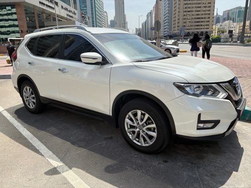 نيسان إكس تريل S 2.5L 4WD (5 Seater)