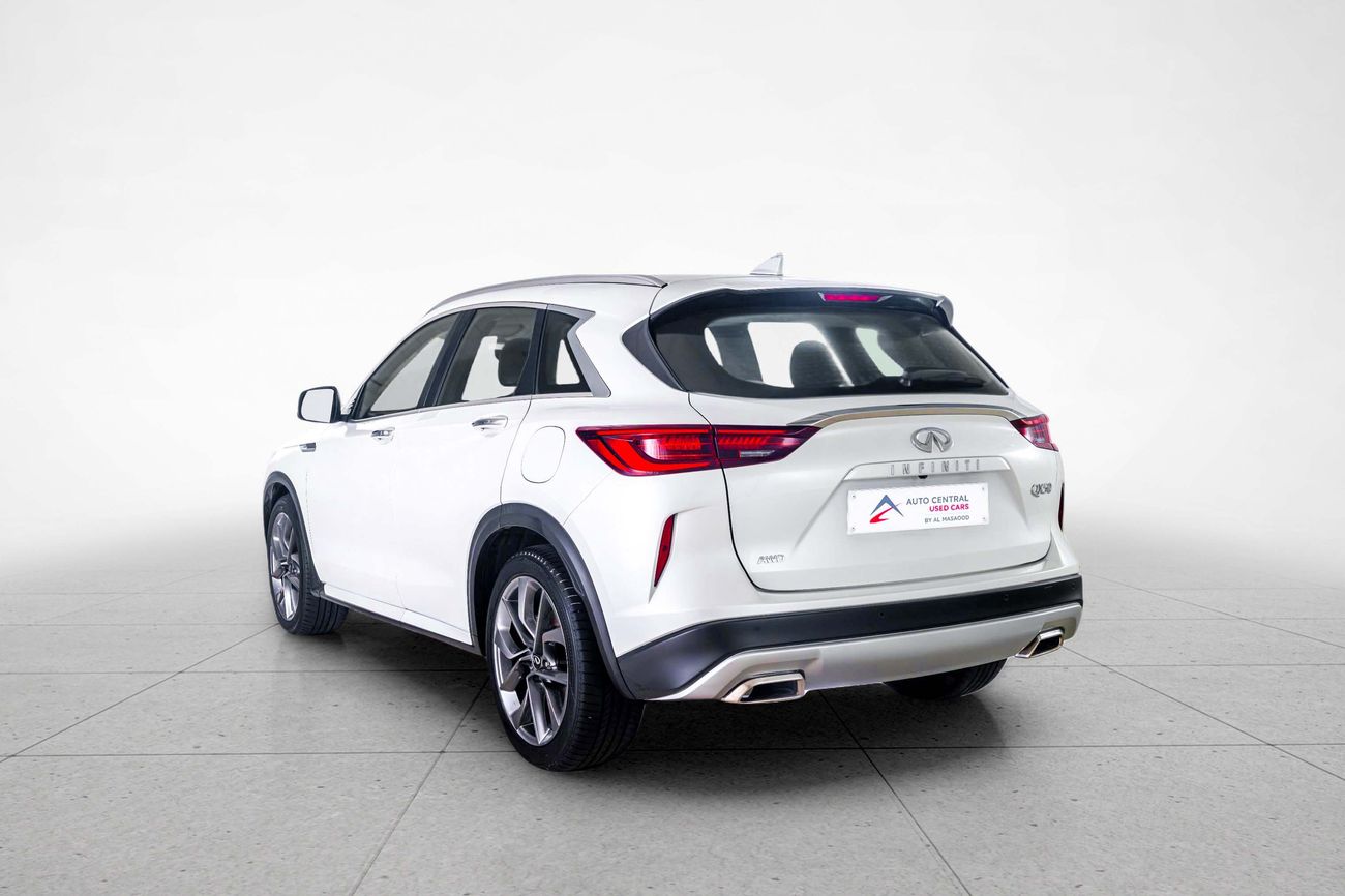 Infiniti QX50 LUXE 2.0