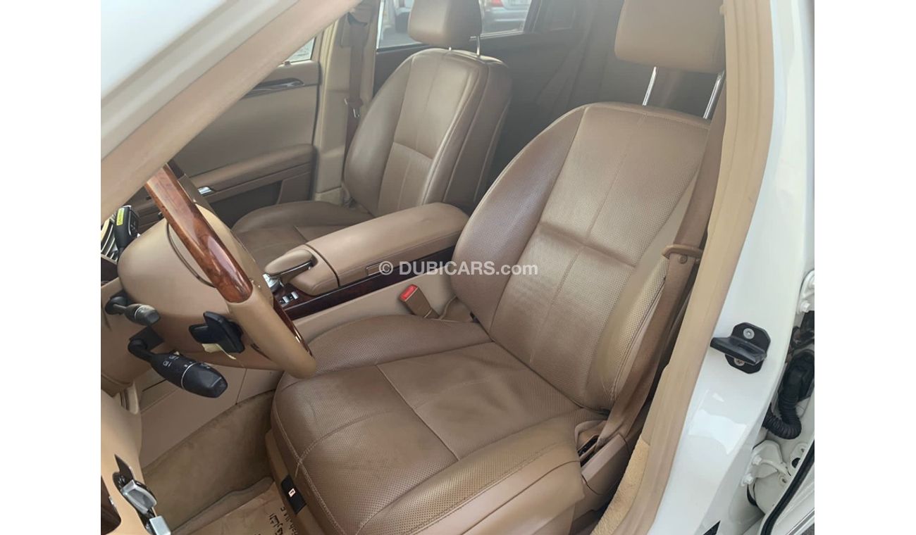 Mercedes-Benz S 500 Mercedes benz S500 model 2009 GCC car prefect condition full option low mileage  panoramic roof lea