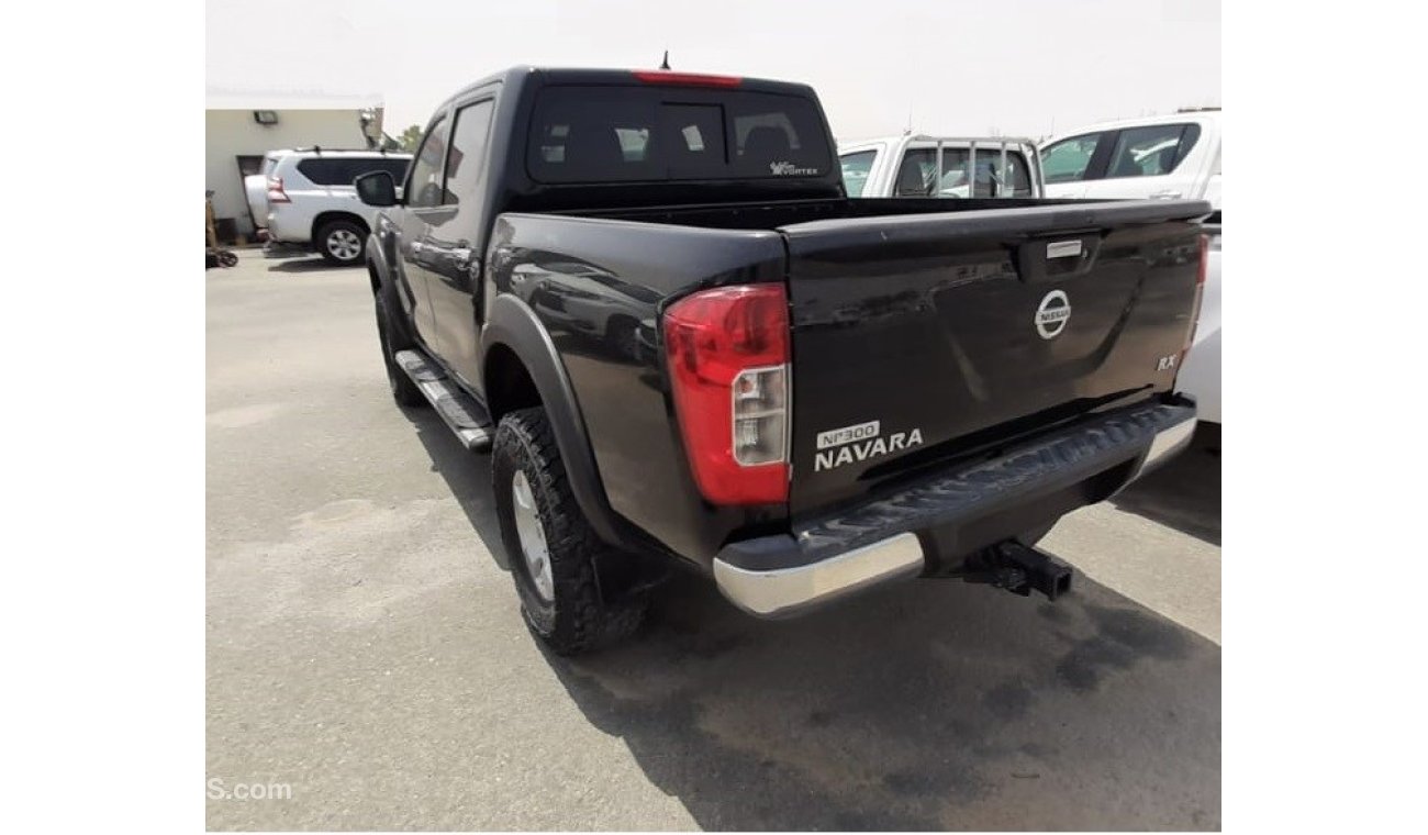 نيسان نافارا DIESEL 4x4 . Right Hand Drive .2.3 Littre Export Only