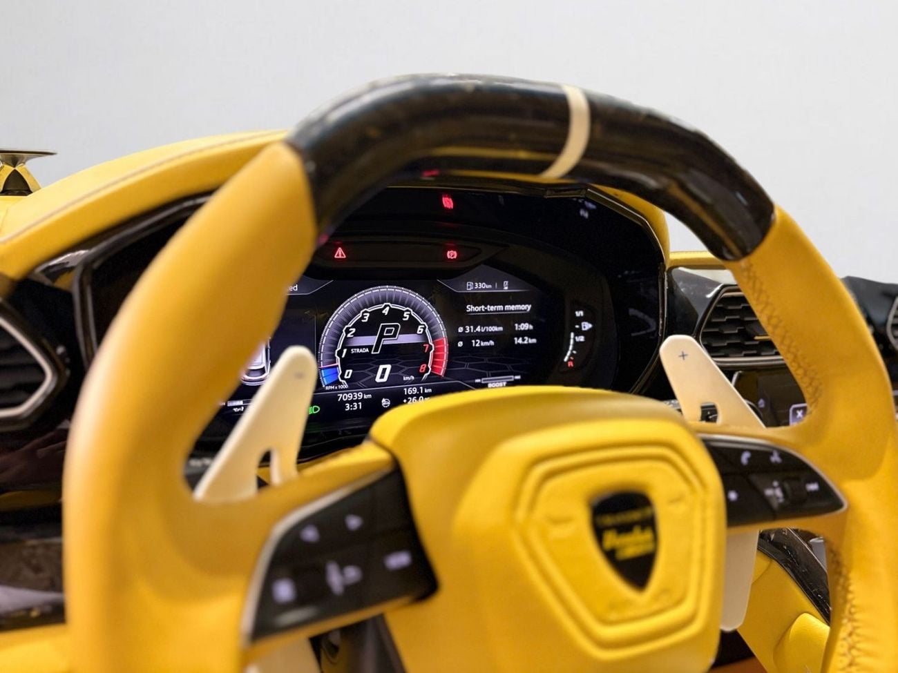 لامبورغيني اوروس STD AED 13,330 P.M | 0% DOWN PAYMENT | LAMBORGHINI URUS (VENATUS EVO S P900 KIT) | 4.0L TWIN-TURBO V