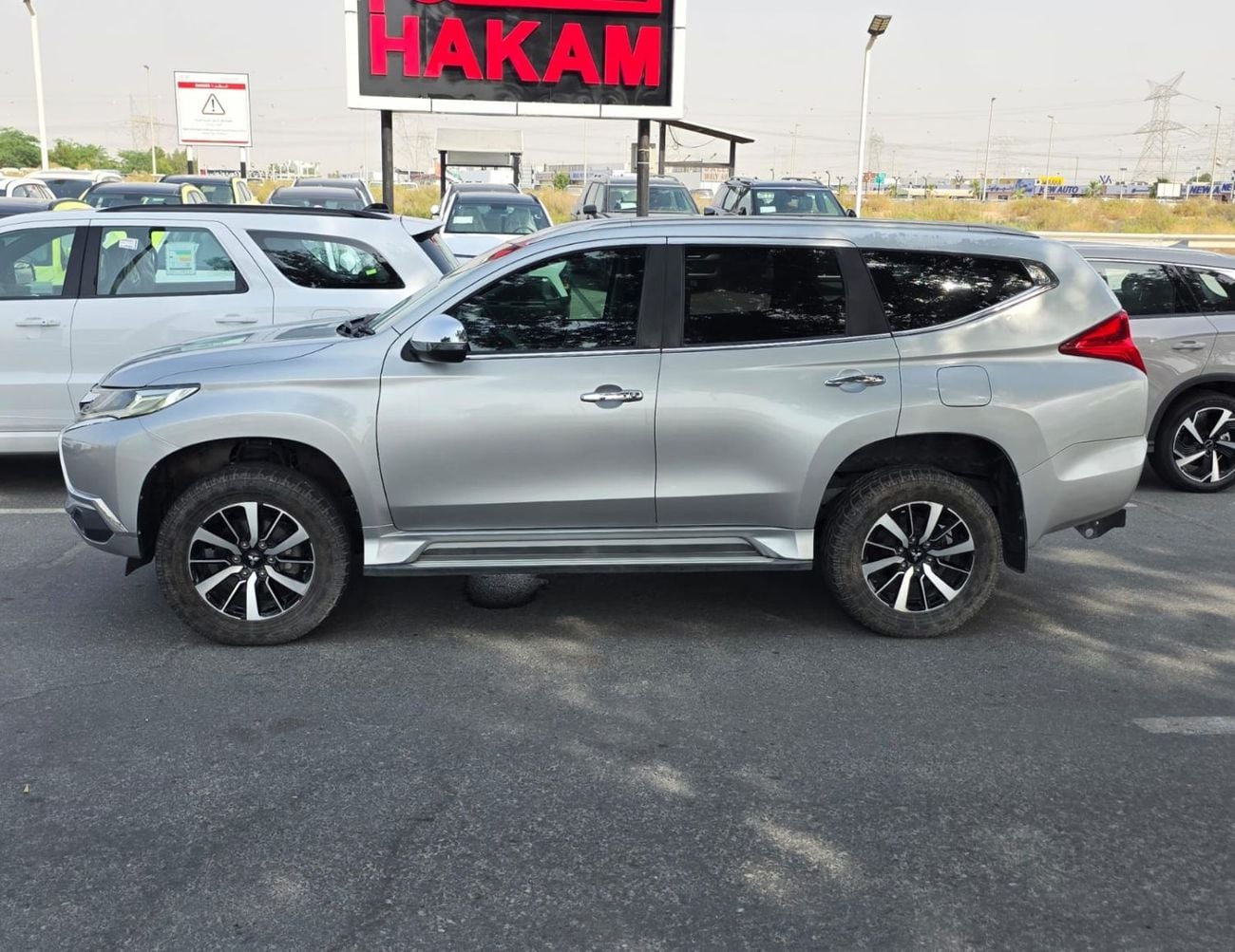 Mitsubishi Pajero diesel Pajero right hand drive for export only