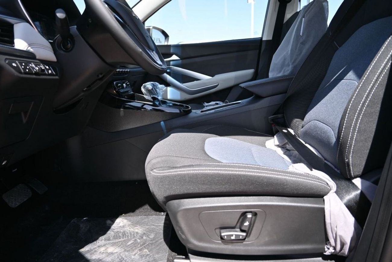 Chevrolet Captiva Chevrolet Captiva Premier 1.5L Petrol, L4 SUV, FWD, 5 Doors, Sunroof, Driver Electric Seats, Cruise