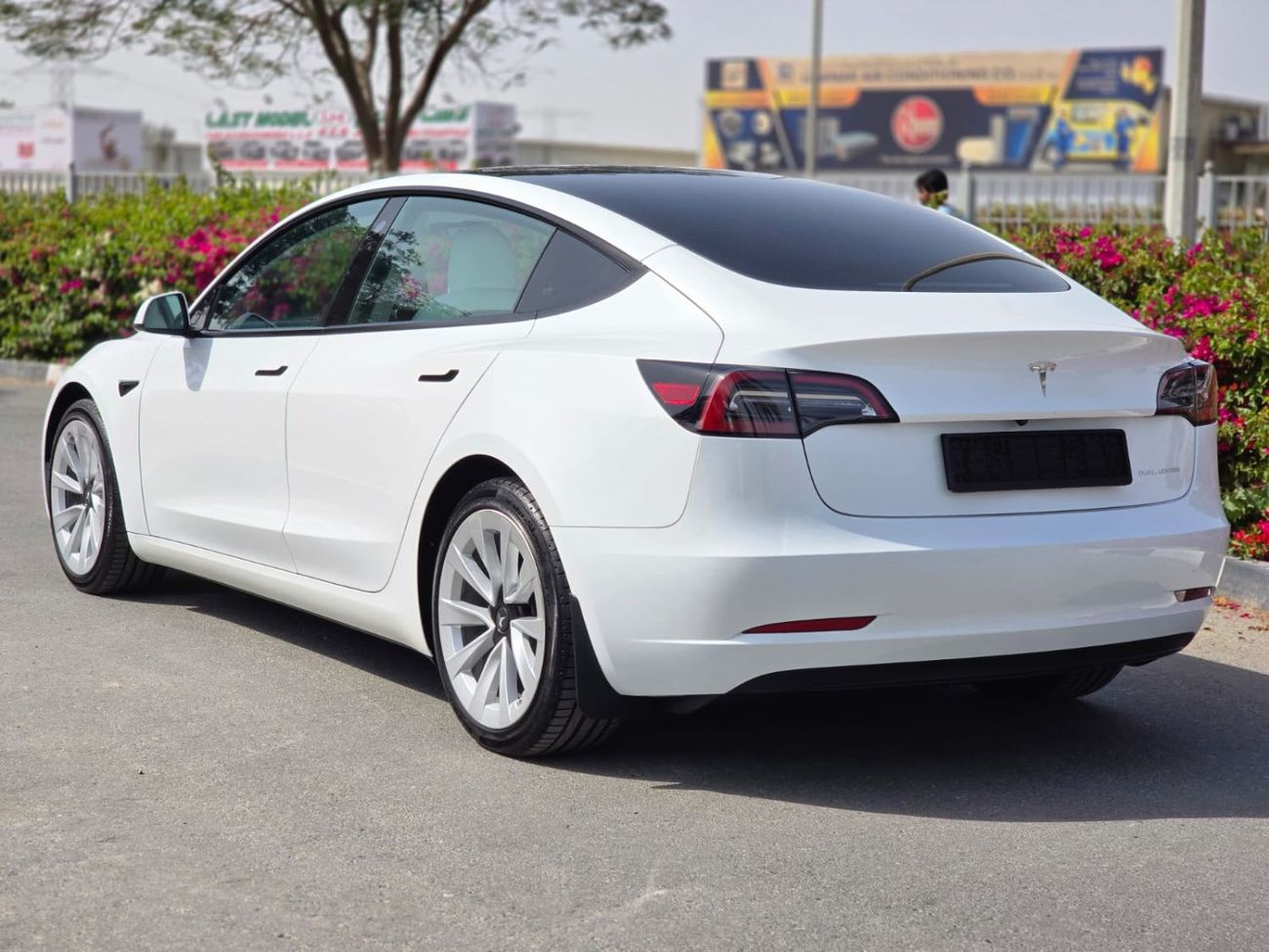 Tesla Model 3 Long Range (AWD) 2023 GCC WITH 8 YEARS TESLA AGENCY WARRANTY IN MINT CONDITION