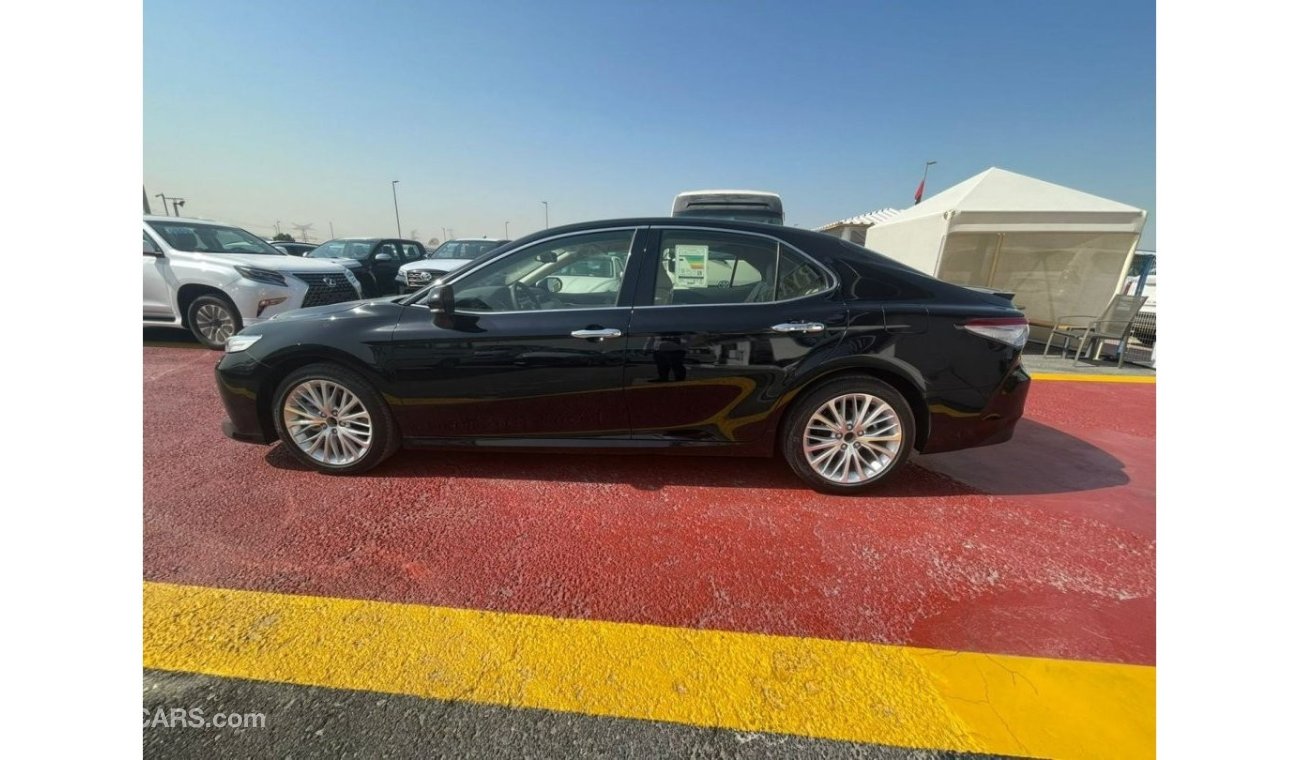 Toyota Camry Toyota Camry 3.5L V6 Limited Color Black inside Beige Model 2020 GCC Specification