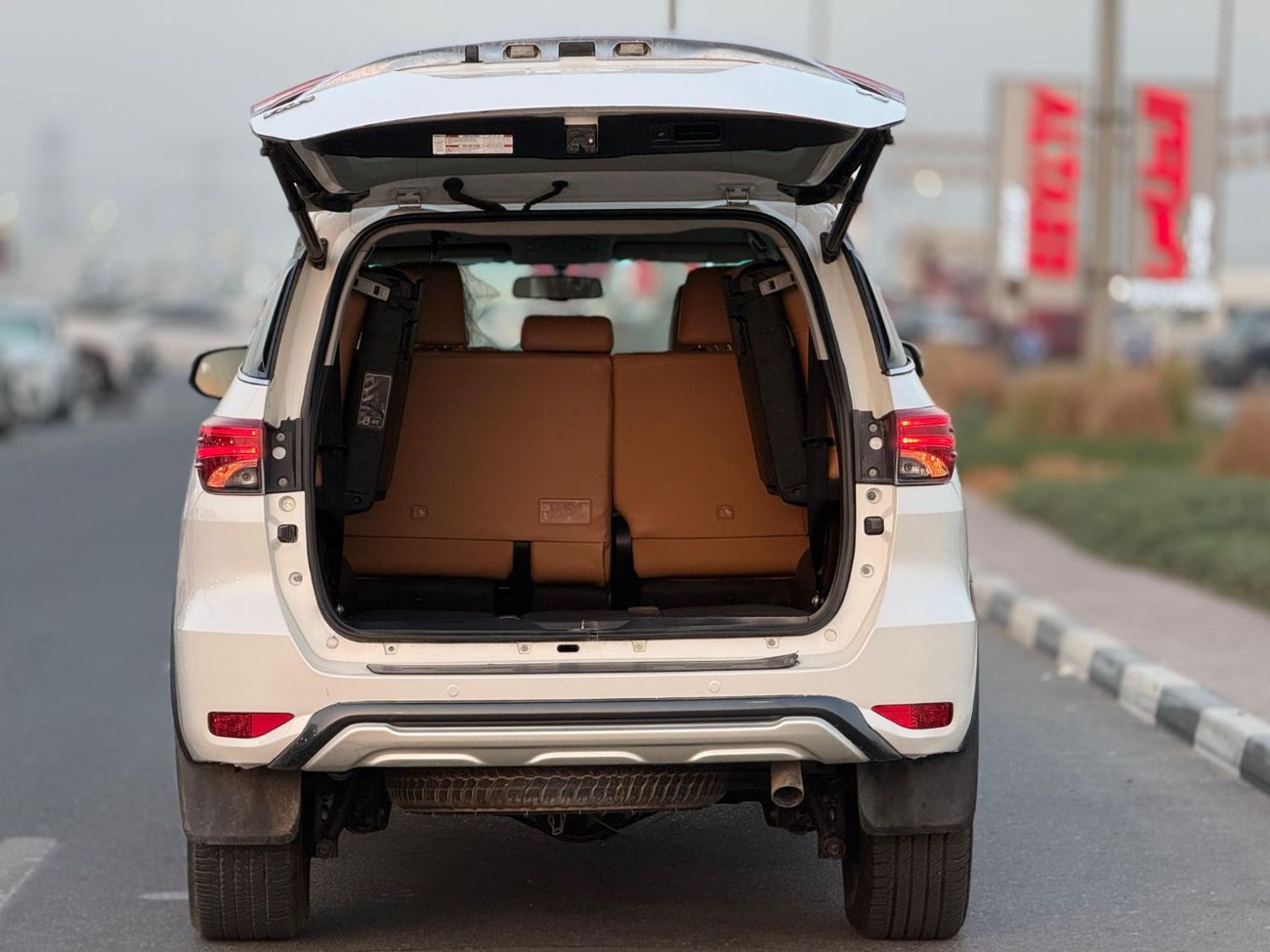 Toyota Fortuner Toyota fortuner 2019 white with orange interior LHD gcc specs 7 seaters