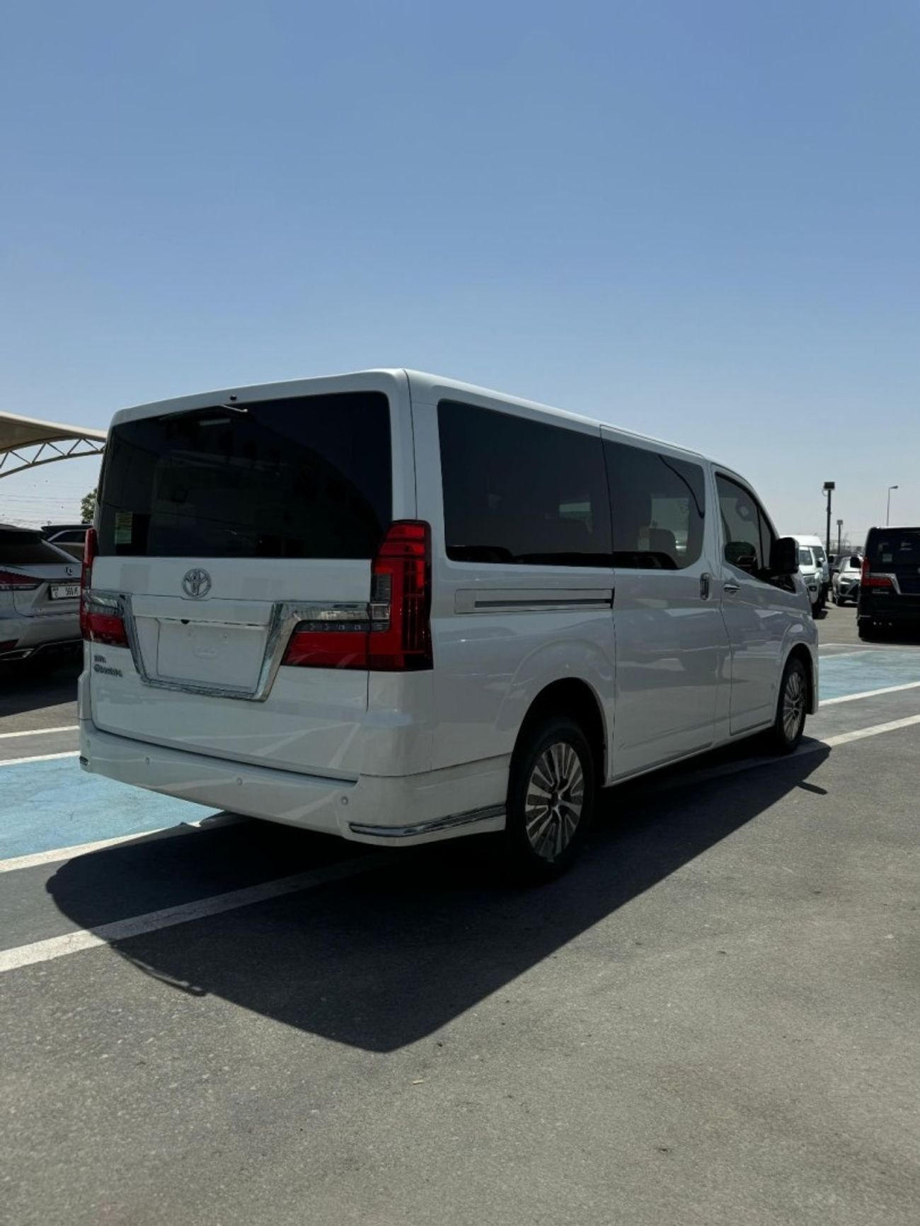 Toyota Granvia Toyota Granvia 2.8L Turbo Diesel!!! 2022 Best price for export!!!