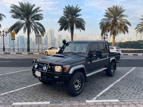 تويوتا لاند كروزر بيك آب Diesel 4.5 Liter Right Hand Drive 4 Doors Manual Gear