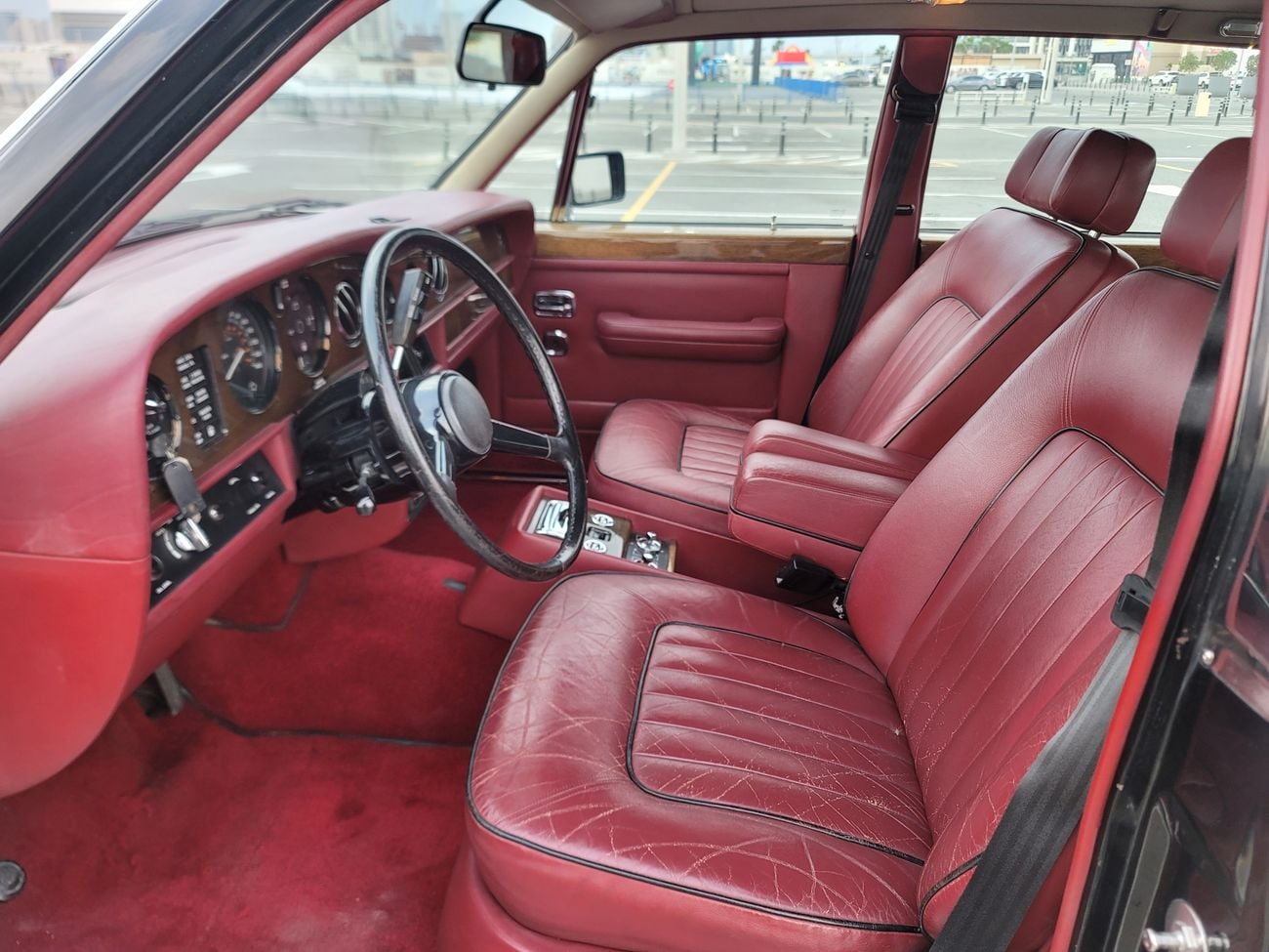 بنتلي إيت 4 door