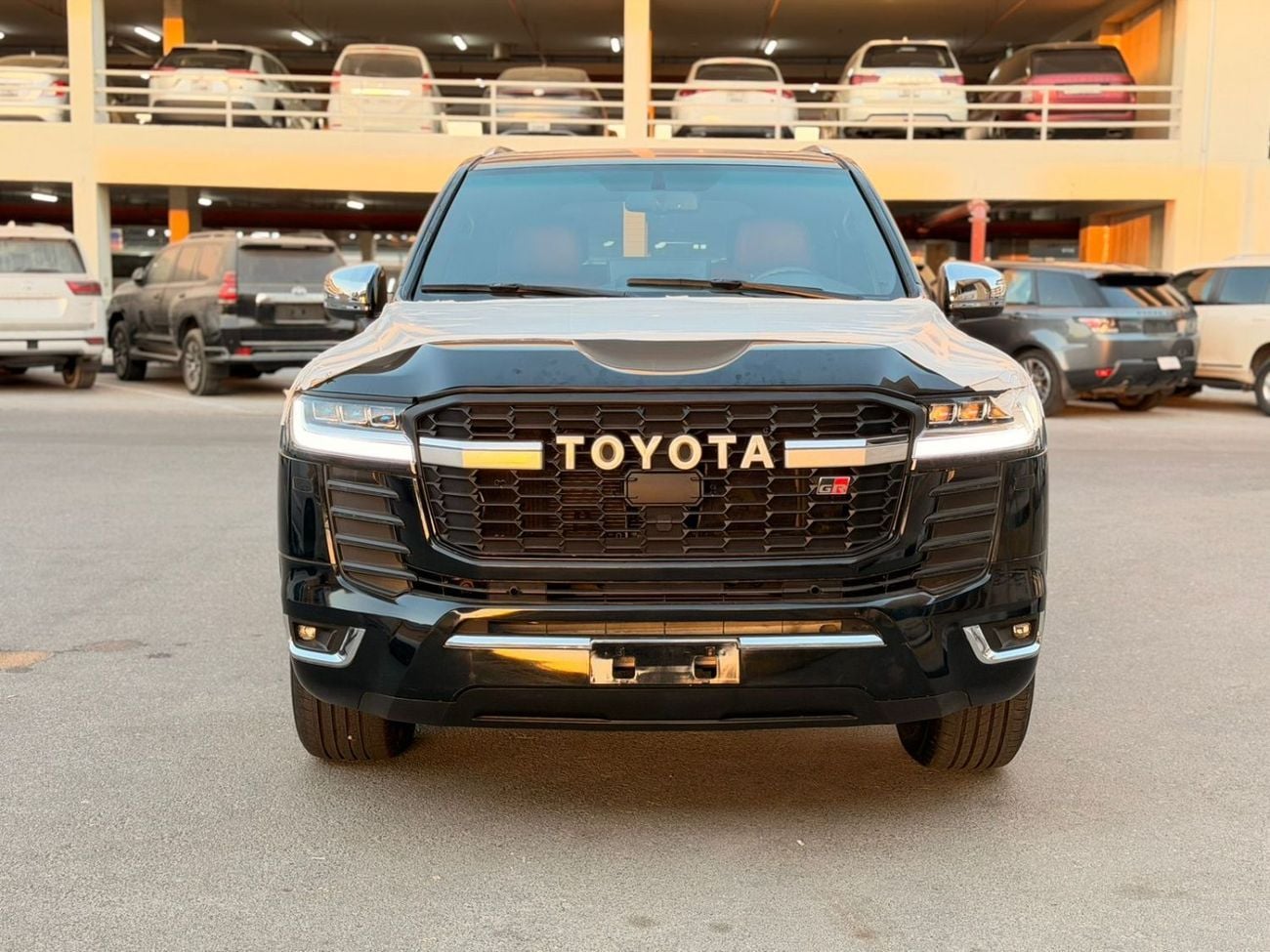 Toyota Land Cruiser GXR LANDCRUISER 2018 UPGRADE 2024 V8 LHD PETROL FULL OPTION GCC