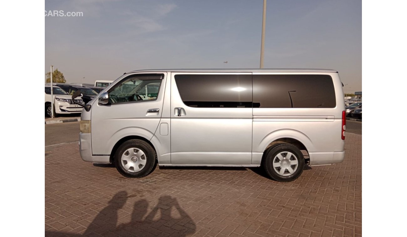 تويوتا هاياس TOYOTA HIACE VAN RIGHT HAND DRIVE (PM1644)