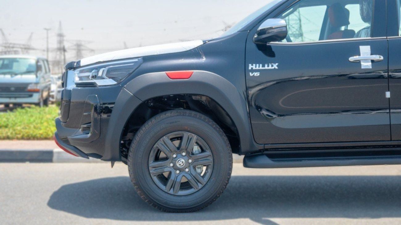 تويوتا هيلوكس SR5 4.0L Petrol 6 Cylinder