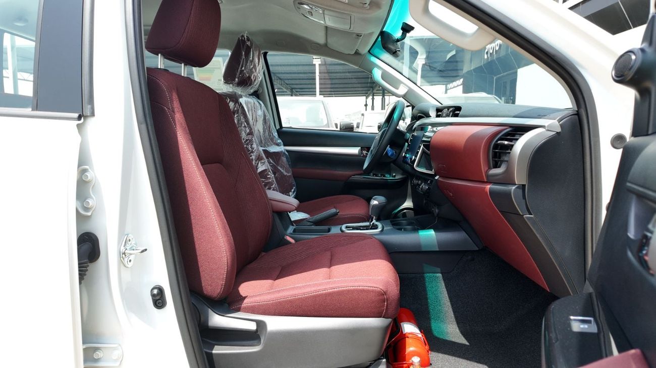 تويوتا هيلوكس  TOYOTA HILUX SR5 4.0 V6 4WD A/T 2026