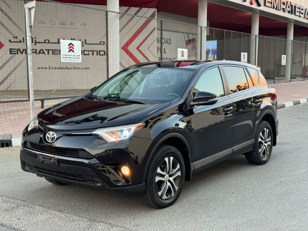 Toyota RAV4 2016 KEY START 4x4 - 2.5L CANADA SPEC