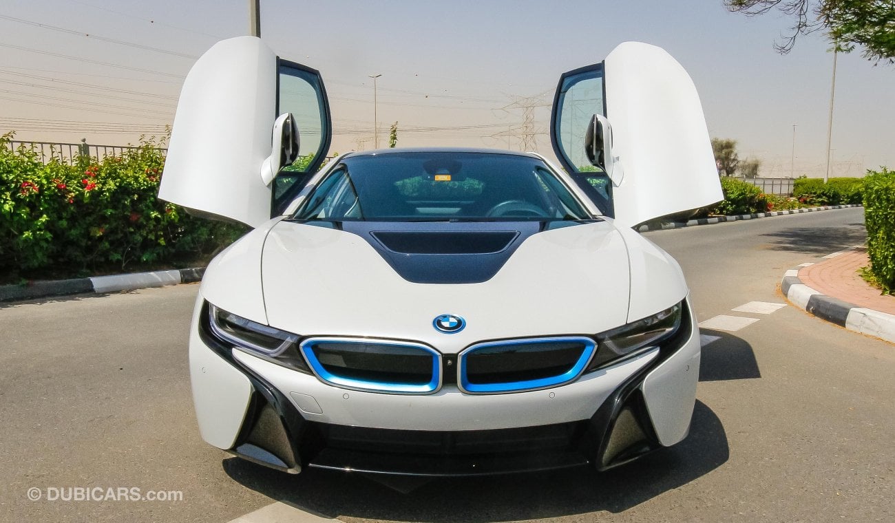 بي أم دبليو i8