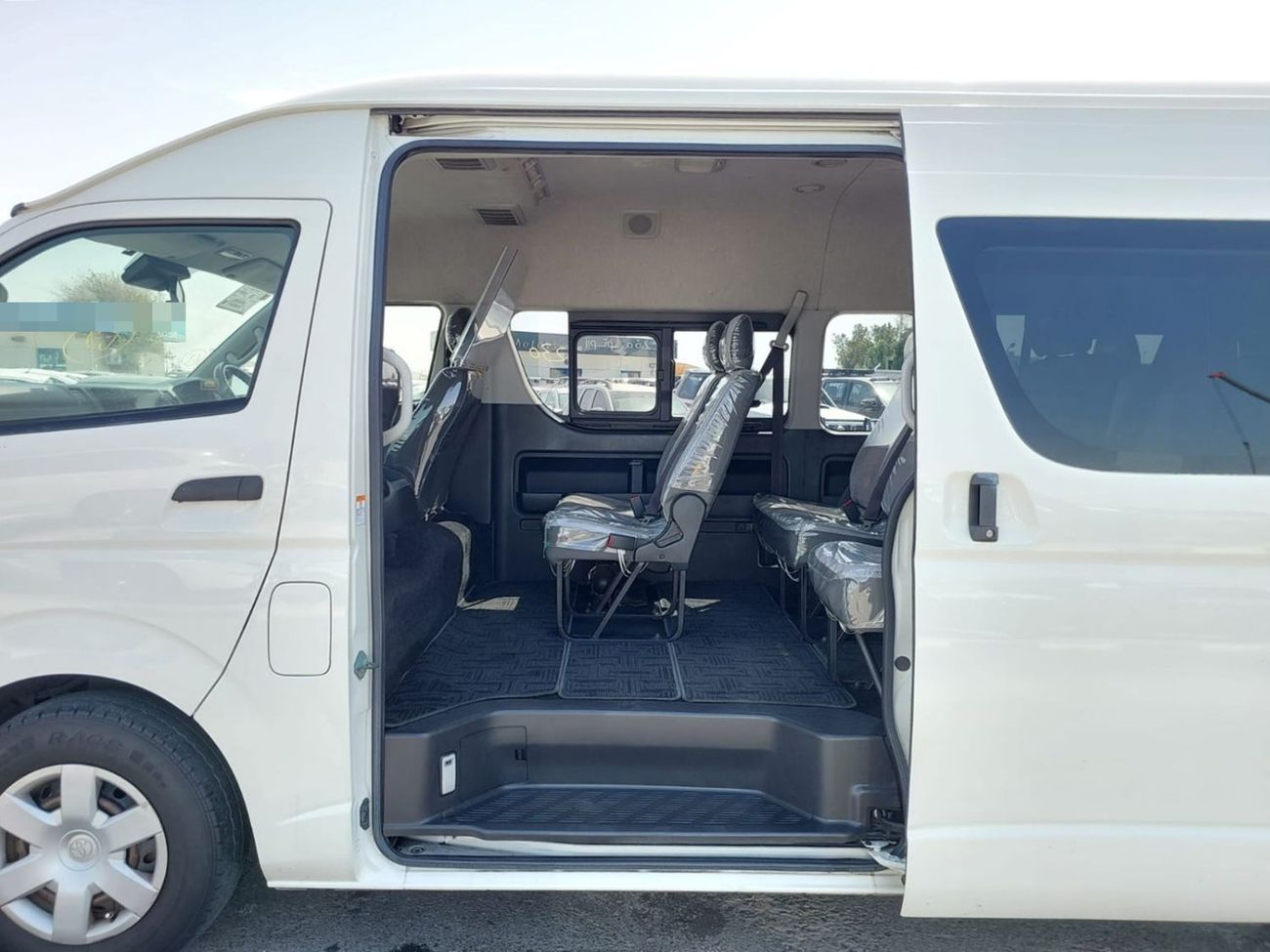 Toyota Hiace TOYOTA HIACE COMMUTER VAN RHD 2019 MODEL 2.7 L PETROL AUTOMATIC(PM06241)