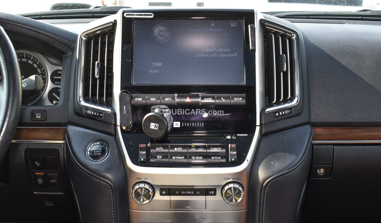 تويوتا لاند كروزر VXR 5.7 V8  Grand Touring