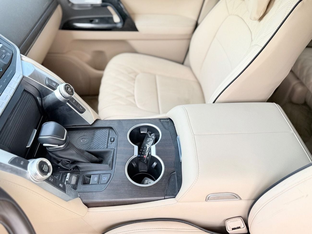 تويوتا لاند كروزر GXR+ 4.0L