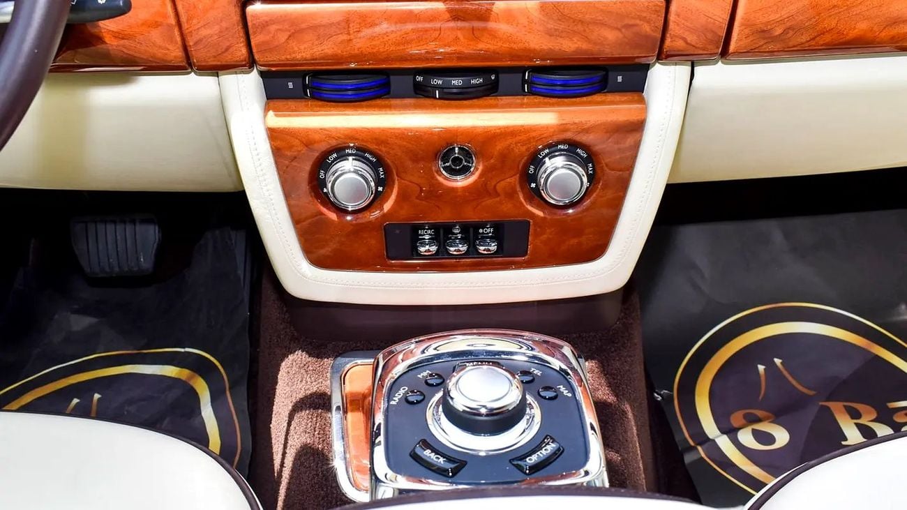 رولز رويس فانتوم Coupe - GCC - Brand - Fully Loaded - Hard to find!