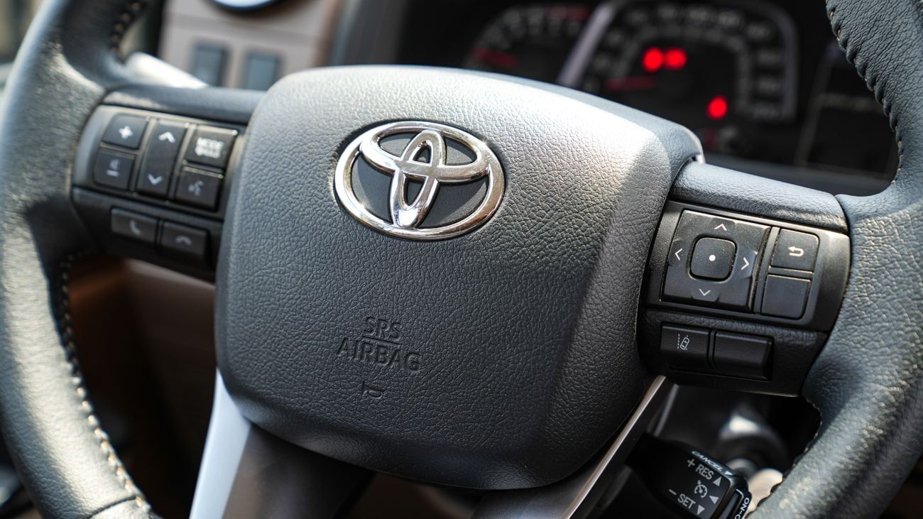 Toyota Land Cruiser Pick Up  LC79 DC 2.8L DSL FULL AT