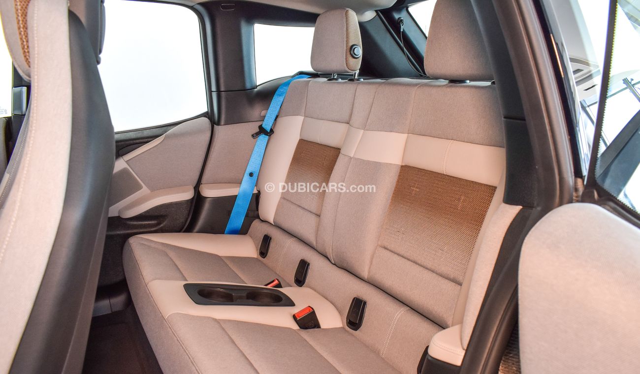 بي أم دبليو i3 S