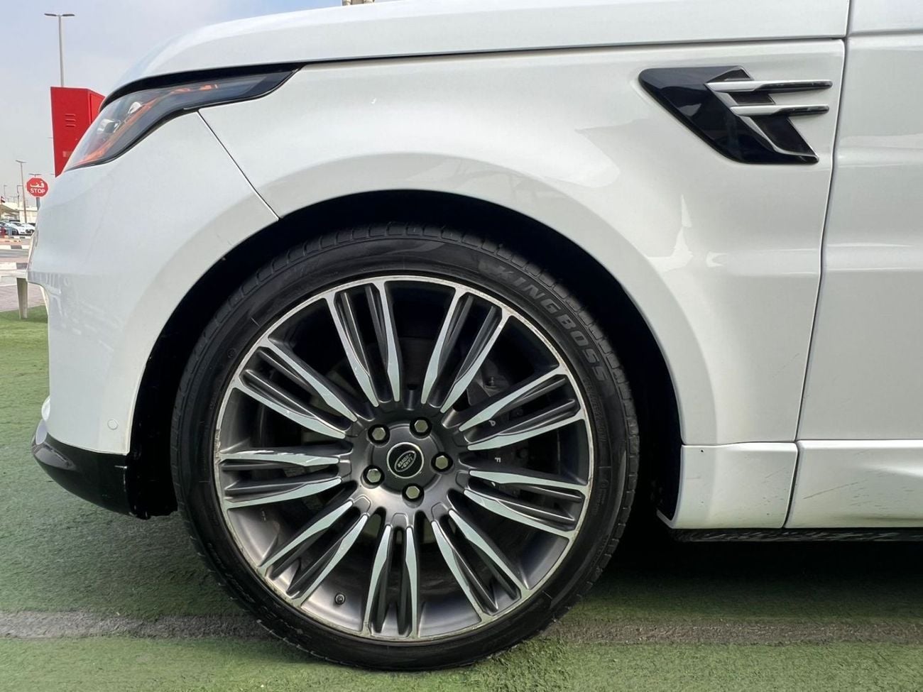 Land Rover Range Rover Sport HSE DYNAMIC HSE 3.0L (335 HP) RANGE ROVER 2018 SPORT SUPER CHARGED 3.0L (335 HP)/V6