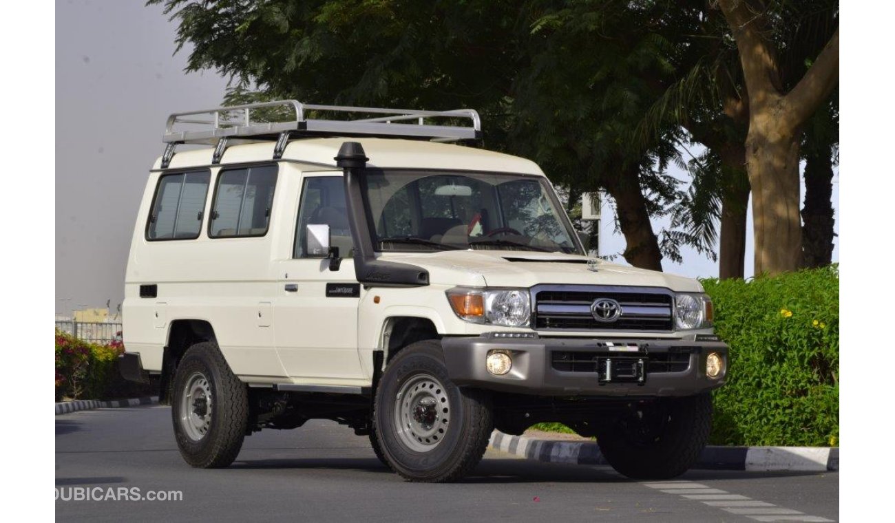 Toyota Land Cruiser Hard Top 78 Hard Top SPECIAL V8 4.5L TURBO Diesel 9 Seat 4WD Manual Transmission Wagon