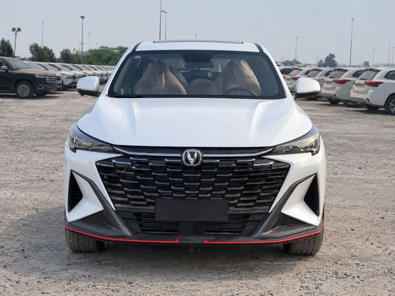 تشنجان x5 بلس ECTB - 11. شانجان X5 بلس - 1.5 لتر بنزين أوتوماتيكي تيربو - أبيض مع أسود
