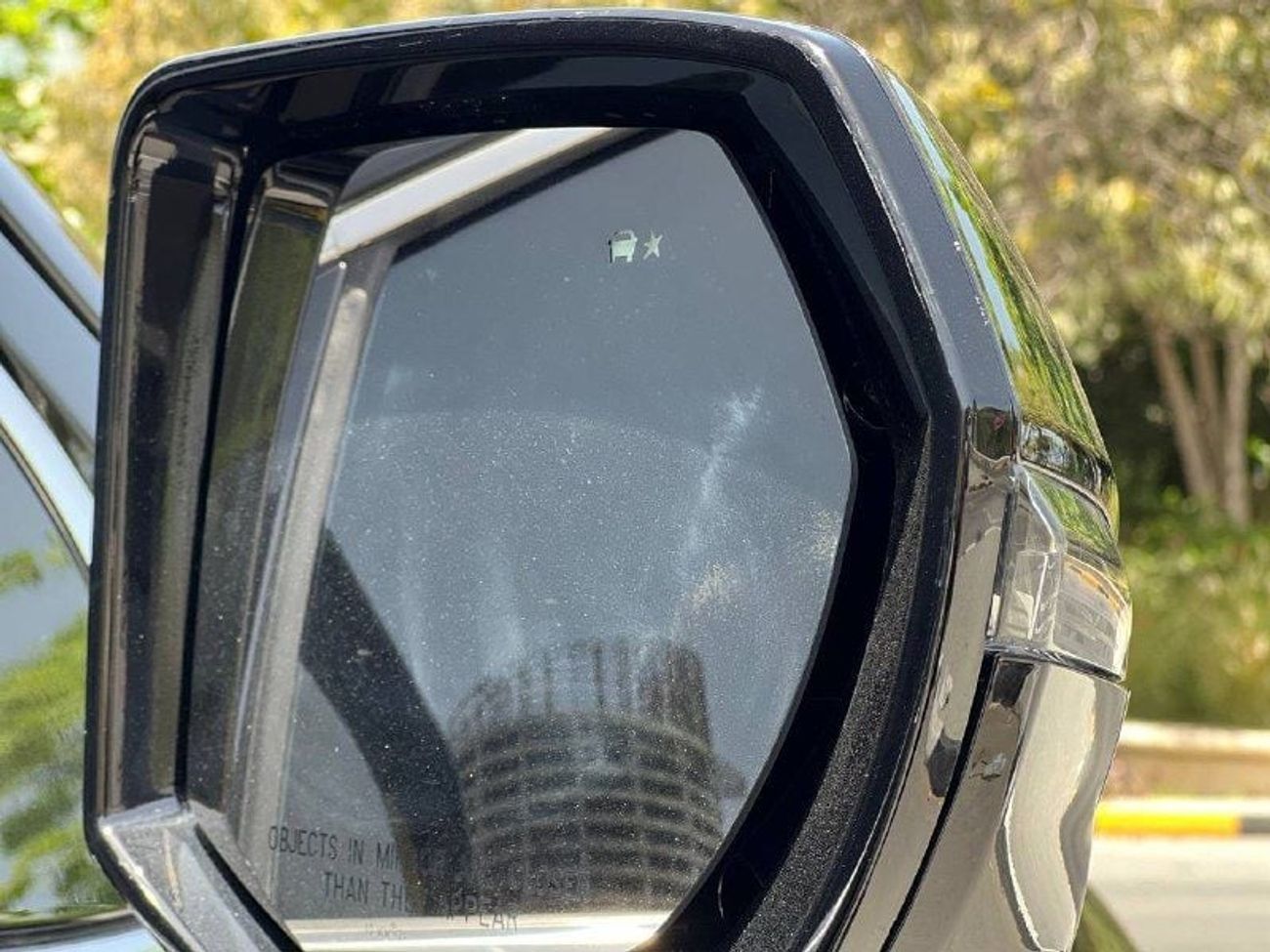 Cadillac Escalade Luxury 6.2L LUXURY PLATINUM 6.2L V8 PTR A/T // 2022 // FULL OPTION WITH RADAR , 360 CAMERA , HEADUP