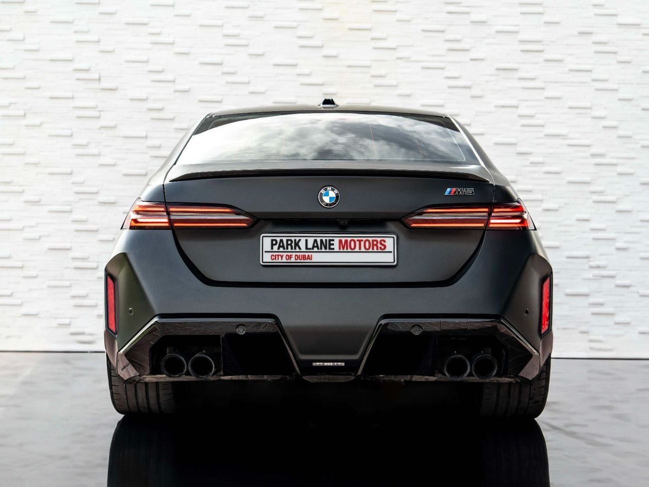 بي أم دبليو M5 STD