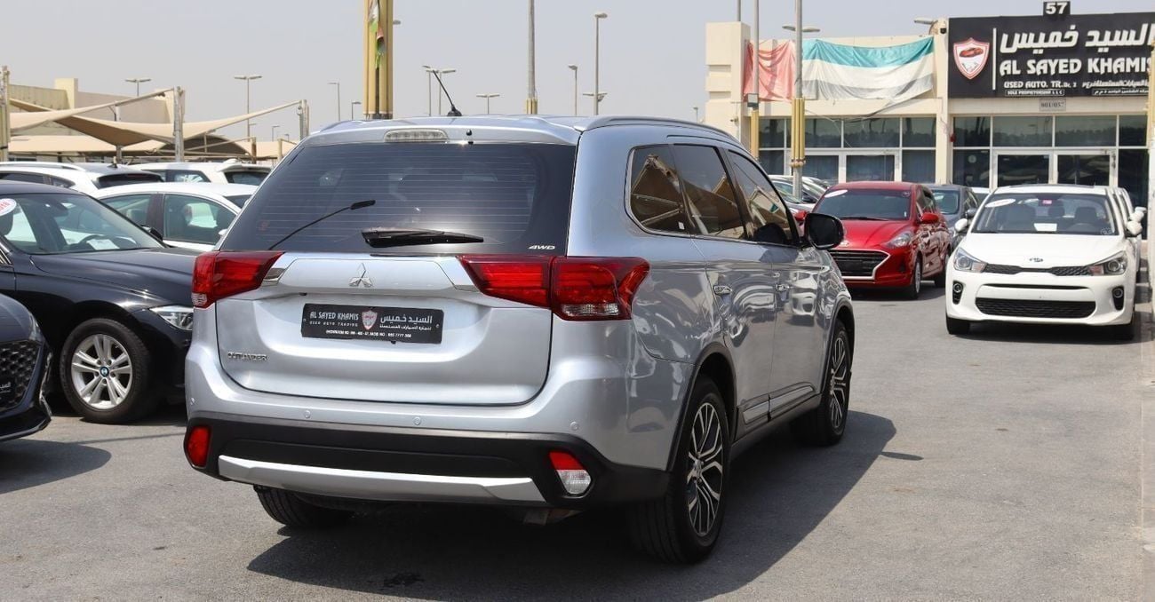 Mitsubishi Outlander GLS 3.0L Mitsubishi Outlander - 2016 - GCC - 4WD - Accident-Free - 6 (V) - 3.0L - Excellent Conditio