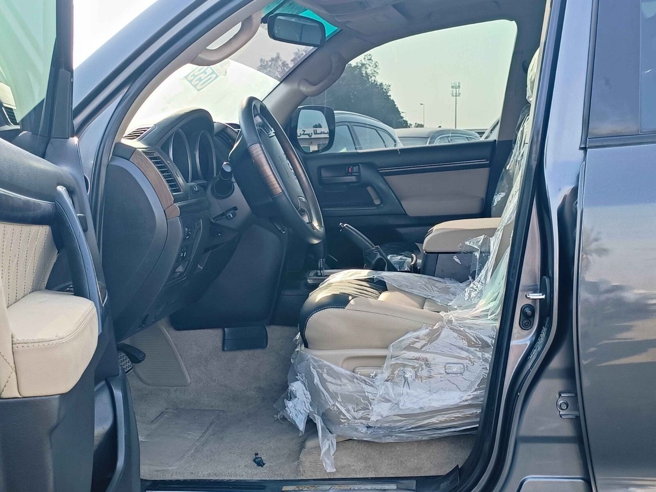 Toyota Land Cruiser VXR BIG ENGINE/  SHAPE 2021/ FULL OPTION / LOT#46060