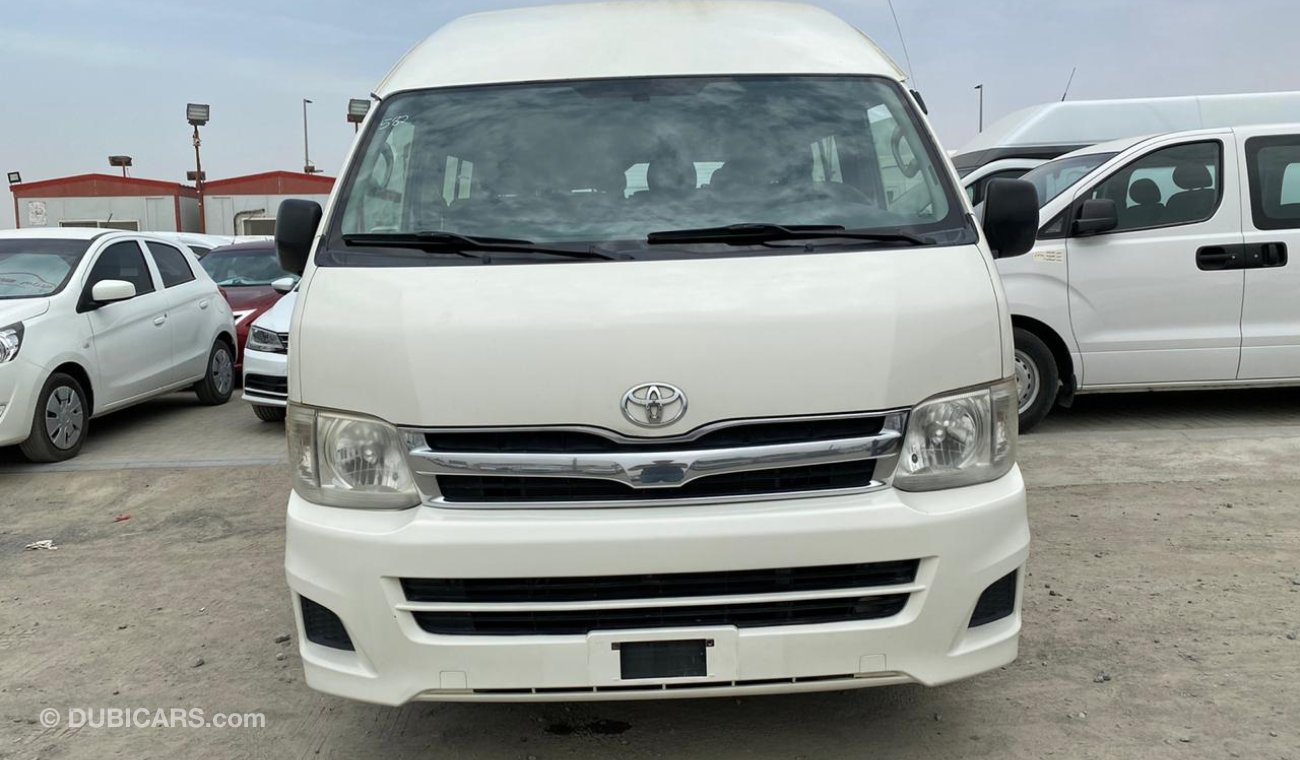 Toyota Hiace Ref#582 2013