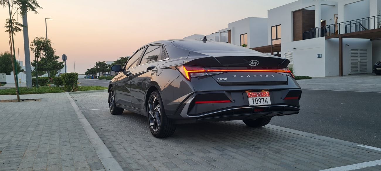 هيونداي إلانترا 2.0L Comfort