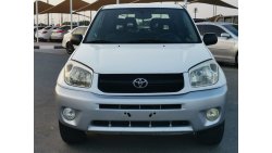 Toyota RAV4 Toyota RAV4 2004 COUPE GCC SPECEFECATION VERY CLEAN INSIDE AND OUT SIDE WITHOUT ACCEDENT