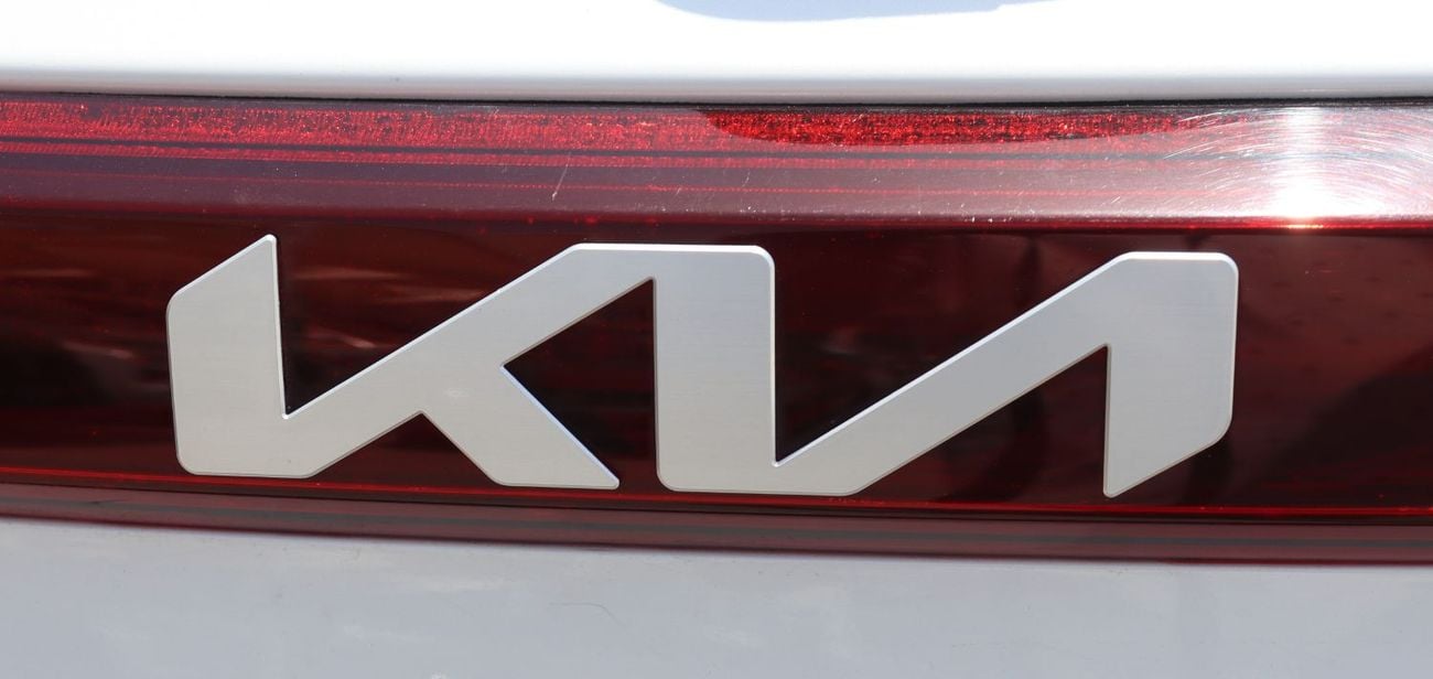 كيا سيلتوس كيا سيلتوس 2024 - خليجى - بمحرك 1.6L بدون حوادث - بحاله ممتازه من الداخل والخارج