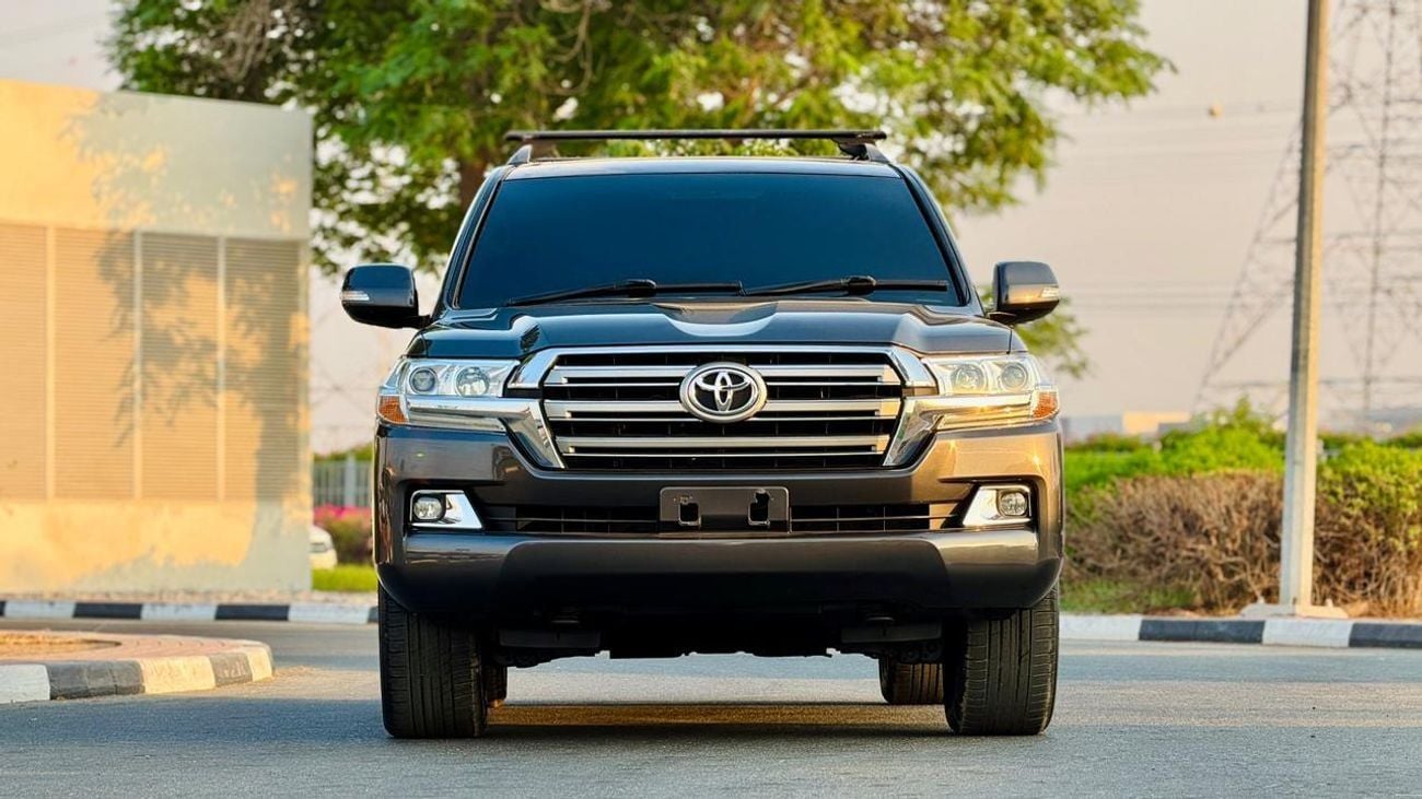 Toyota Land Cruiser PUSH START | SUNROOF | AUTO TRANSMISSION | 4.5L | POWER WINDOWS |