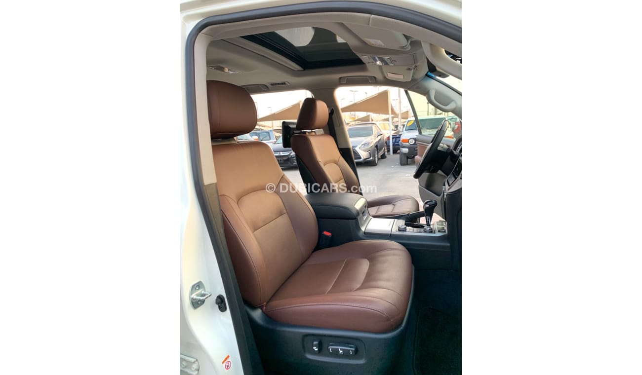 Toyota Land Cruiser VXR