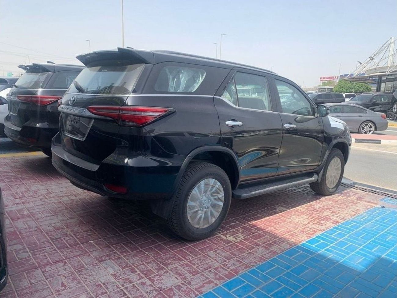 Toyota Fortuner 2023 Toyota Fortuner 2.8L V4 Diesel Full Option