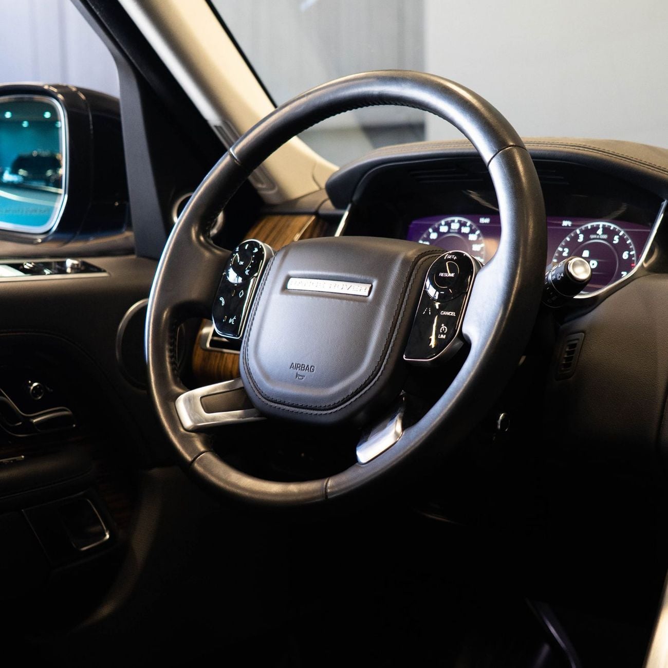 لاند روفر رينج روفر 2,586 P.M • 0% Downpayment • Range Rover HSE • 1 Year Warranty