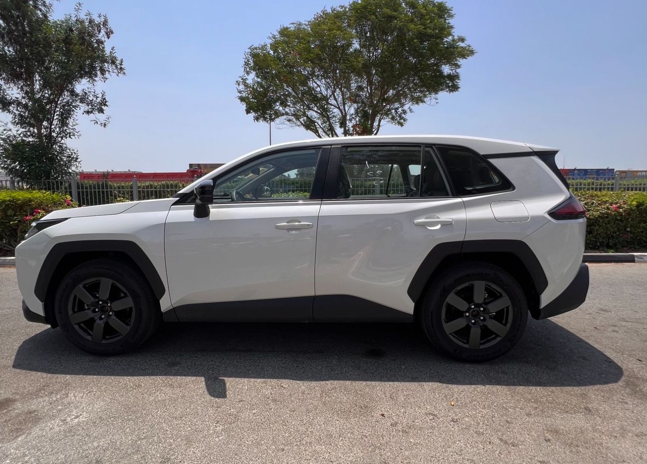 تويوتا راف ٤ TOYOTA RAV4 2.0 4WD LUXURY -2026YM