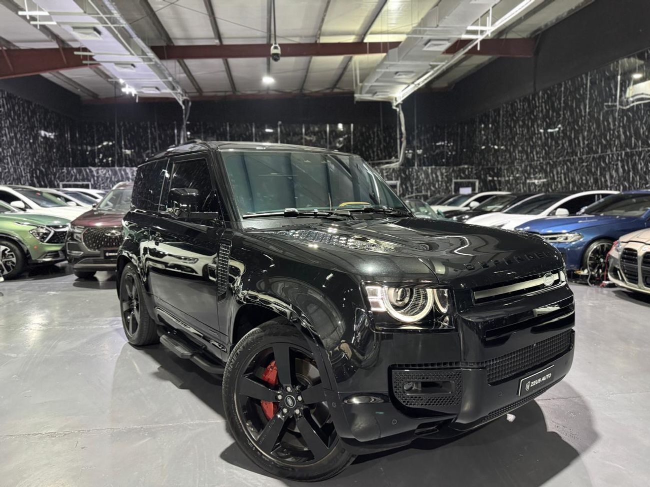 لاند روفر ديفندر P400 90 X-Dynamic HSE 3.0L (5 Seater) 2024 Land Rover Defender, 5 Years Land Rover Warranty, Low Kms